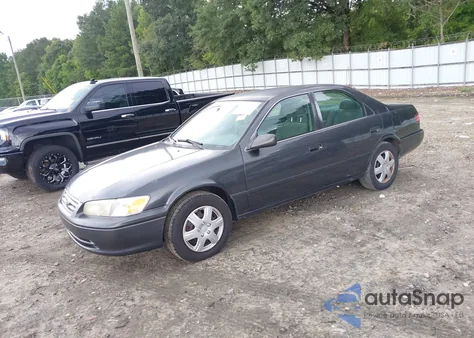 2000 Toyota Camry Le z USA, uszkodzony, nr VIN 4T1BG22K3YU761474